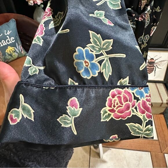 Go Softly Black Metallic Rose Vintage Robe and Nightgown Size Large - Picture 9 of 14